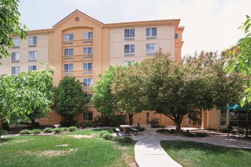 La Quinta Inn & Suites by Wyndham Colorado Springs South Airport image 46